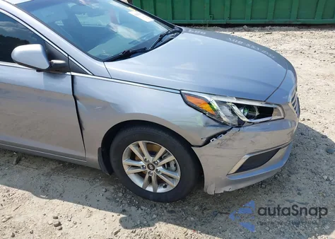 2017 Hyundai Sonata Se z USA, uszkodzony, nr VIN 5NPE24AF7HH471426